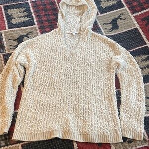 Women’s Cream Sweater with Hood Loft